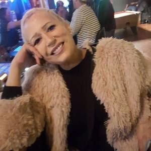 Meet your Posher, Kelly